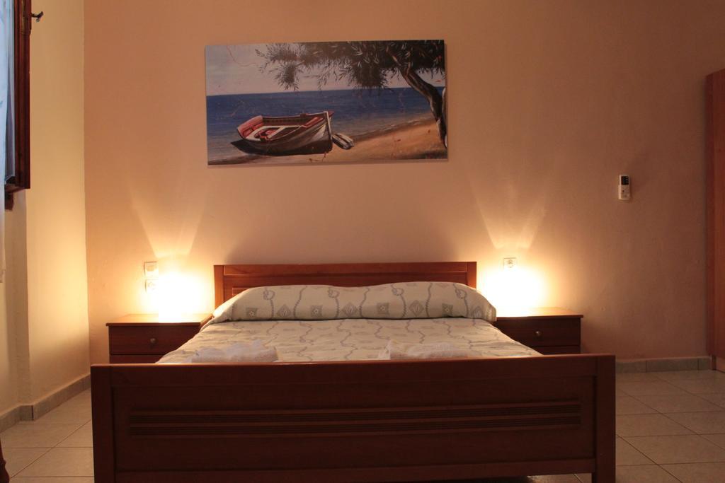 Ballas Apartments Agia Efimia Quarto foto